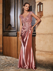 Robe de Soirée Sirène à Col en V en Satin avec Traîne Balayage Rose Poudré